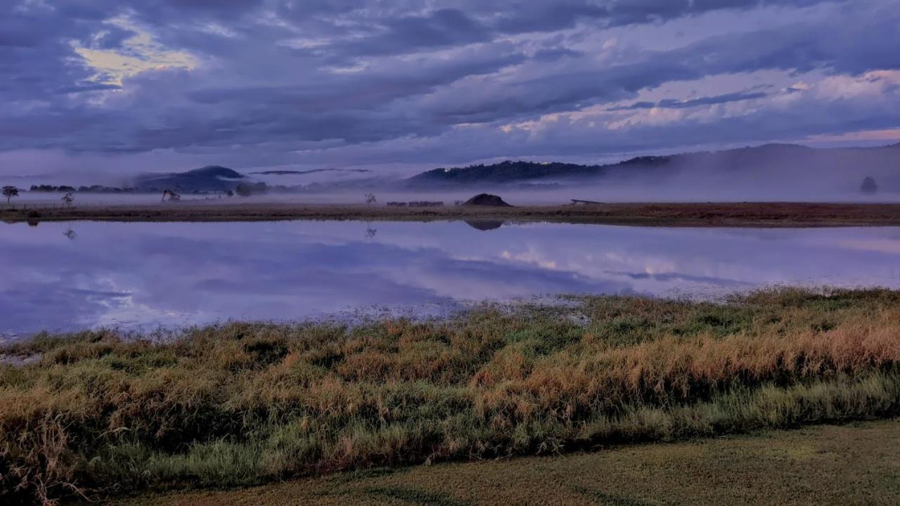 Water View Country Cottage Yandina Creek Exterior photo